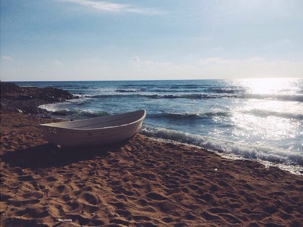 Jhotelresorts is a beachfront resort