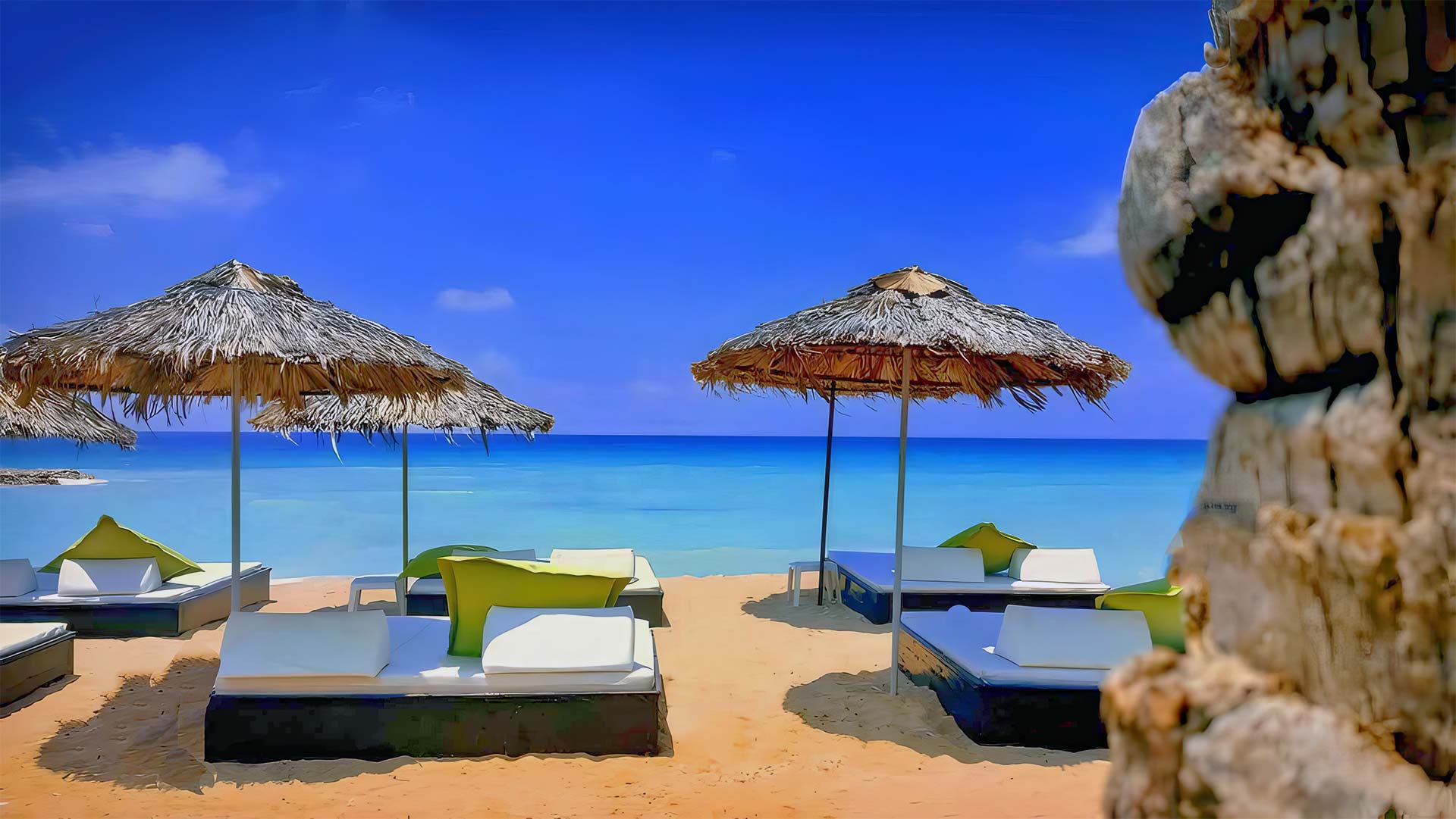 Infinity pool at JHotelResorts Damour